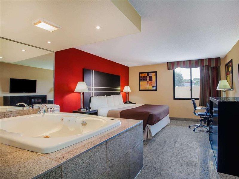 Howard Johnson By Wyndham North Plainfield Exterior foto